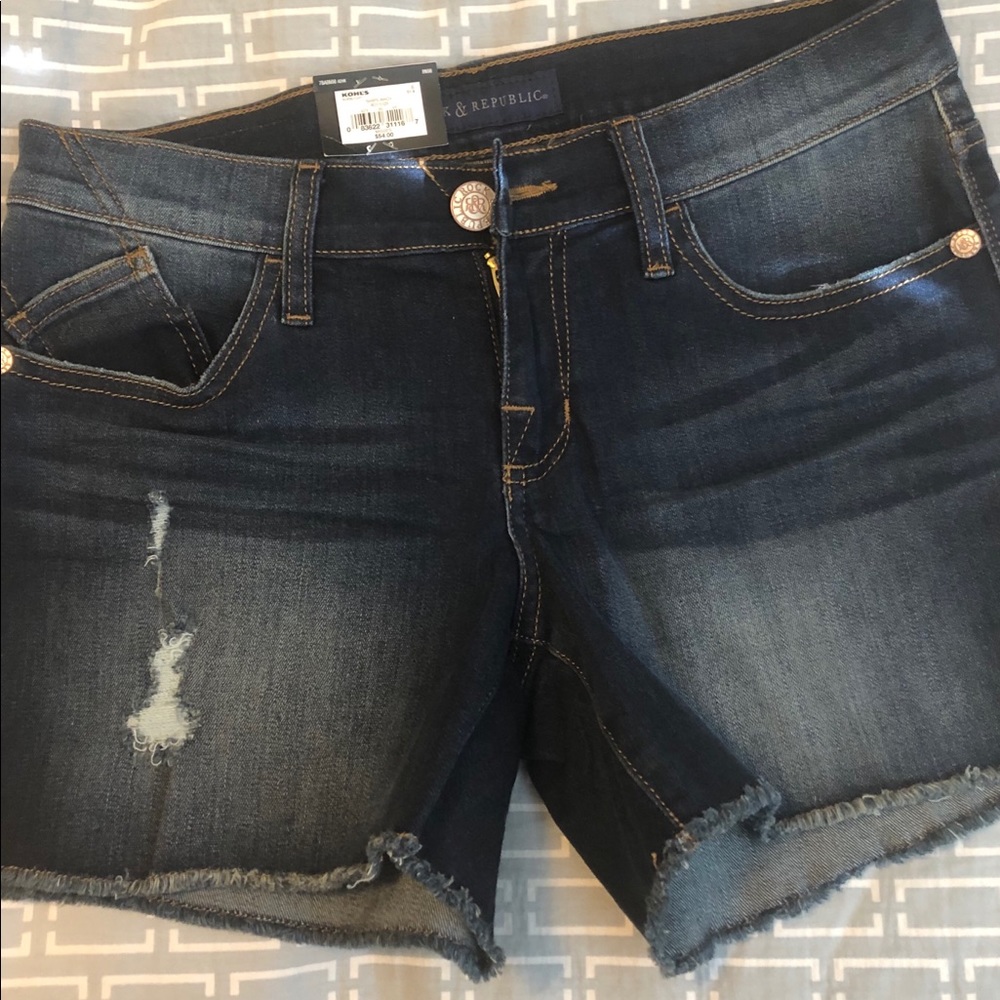 NWT Rock & Republic dark blue jean shorts